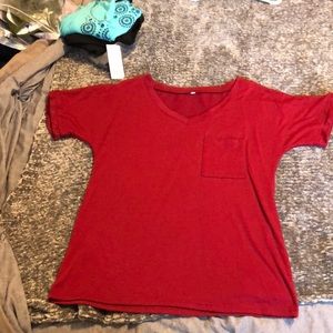 Maroon slightly oversized v neck pocket tee